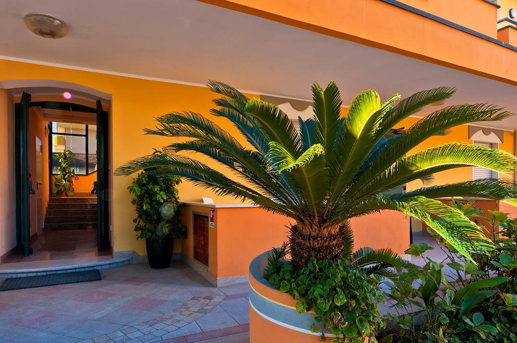Albergo Ristorante Pozzi Bellaria-Igea Marina Eksteriør bilde