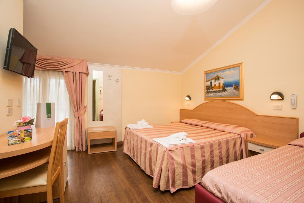Albergo Ristorante Pozzi Bellaria-Igea Marina Eksteriør bilde